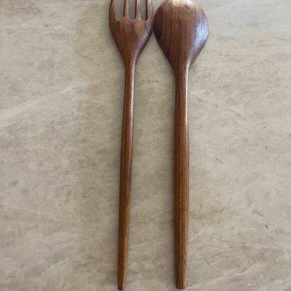 Wood salad fork and spoon servers vintage MCM - Picture 2 of 2